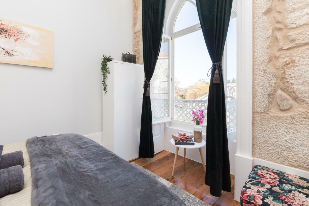 Host Wise - Charming Flat With Netflix - River View Porto Oda fotoğraf