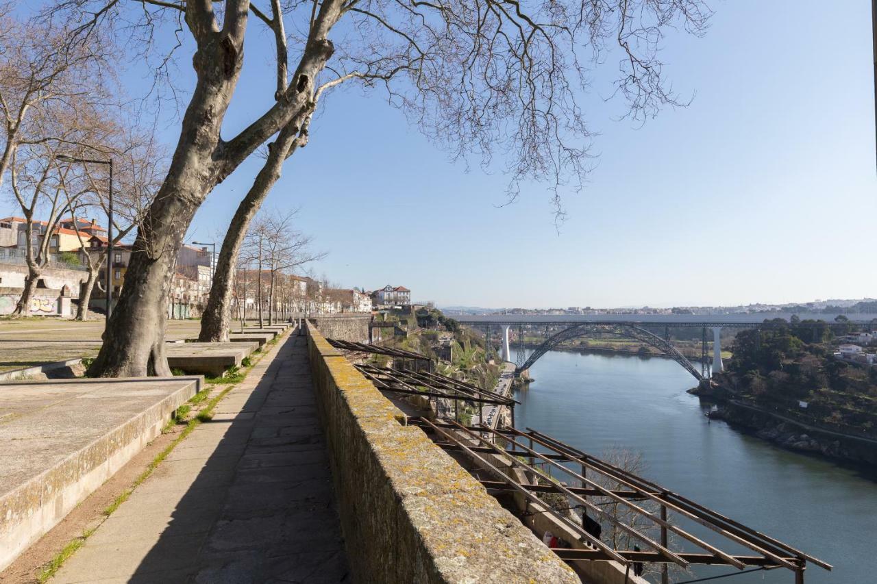 Host Wise - Charming Flat With Netflix - River View Porto Oda fotoğraf